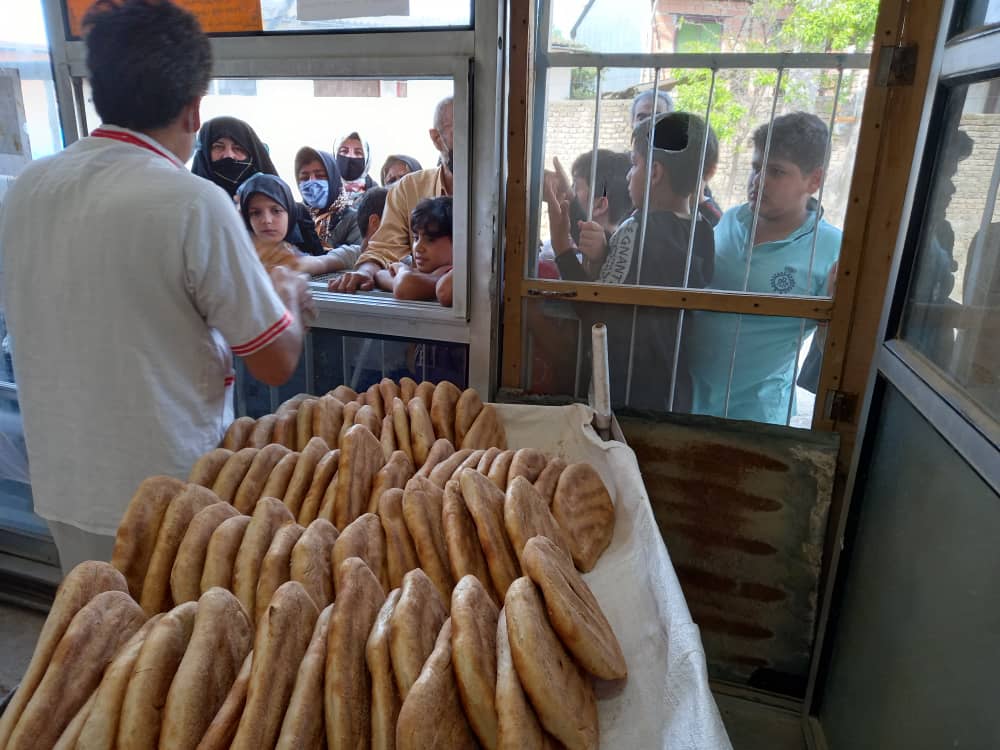 توزیع ۶ هزار قرص نان نذری به همت کانون فهما سدره المنتهی در شهرستان قدس