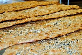 پخت و توزیع نان صلواتی به نیت امام علی(ع) در خشکرودبار