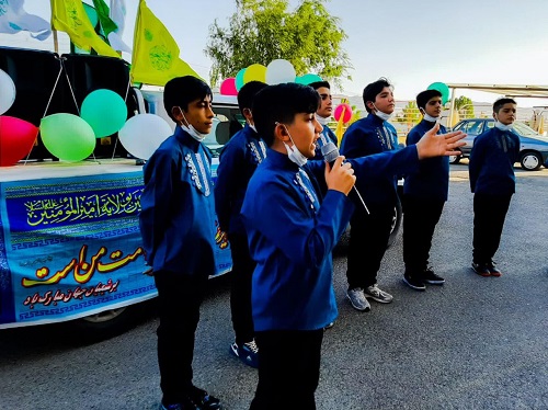 هنرنمایی گروه سرود«کریم آل طاها» در میادین شهر زنجان