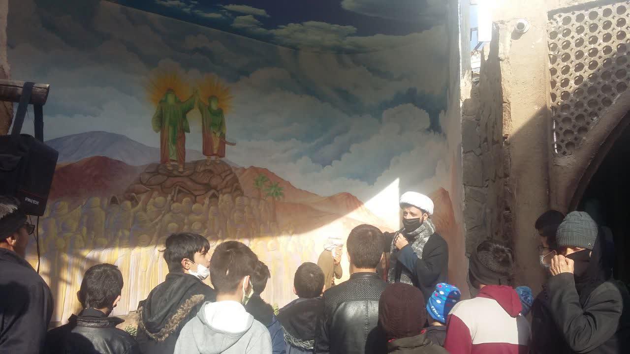 بازدید از نمایشگاه حدیث غربت توسط اعضای کانون امام جواد علیه السلام انجام شد.