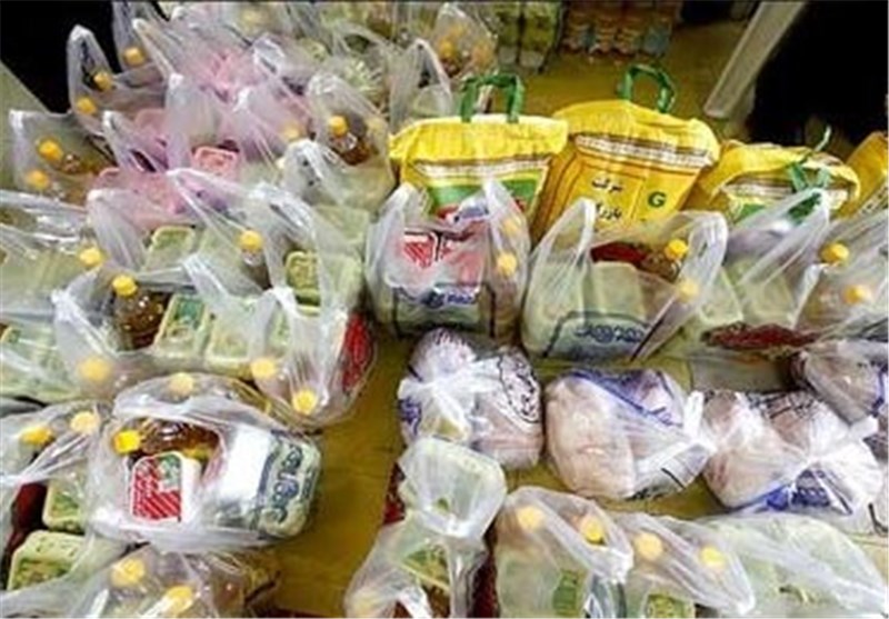 توزیع ۳۰۰ بسته غذایی از سوی کانون «سلاله پاکان» جهرم میان خانواده های بی بضاعت