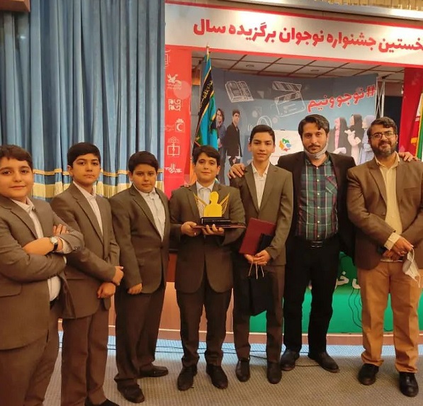 اعضاي کانون «نور ولايت» تهران موفق به کسب رتبههاي اول و دوم جشنواره نوجوان برگزيده سال شدند