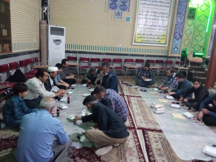 برگزاری افطاری با بچه های مسجدو و اعضای کانون