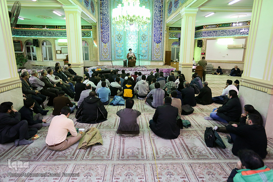 لزوم احیاء نقش محوری مساجد در تقویت ارتباط بین مردم و مسئولان