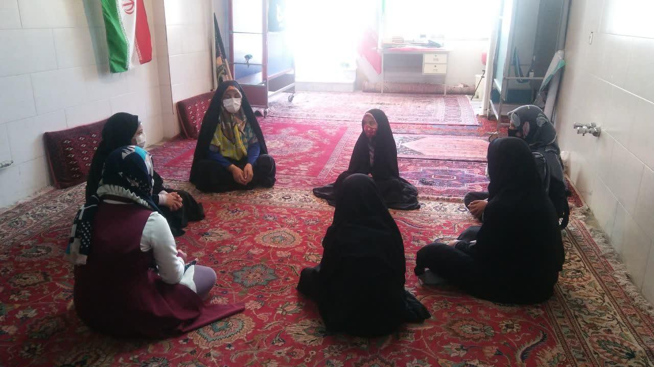 مشارکت بچه های کانون آل یاسین روستای پایین کوه زنجان در دوره های آموزش زبان خارجه