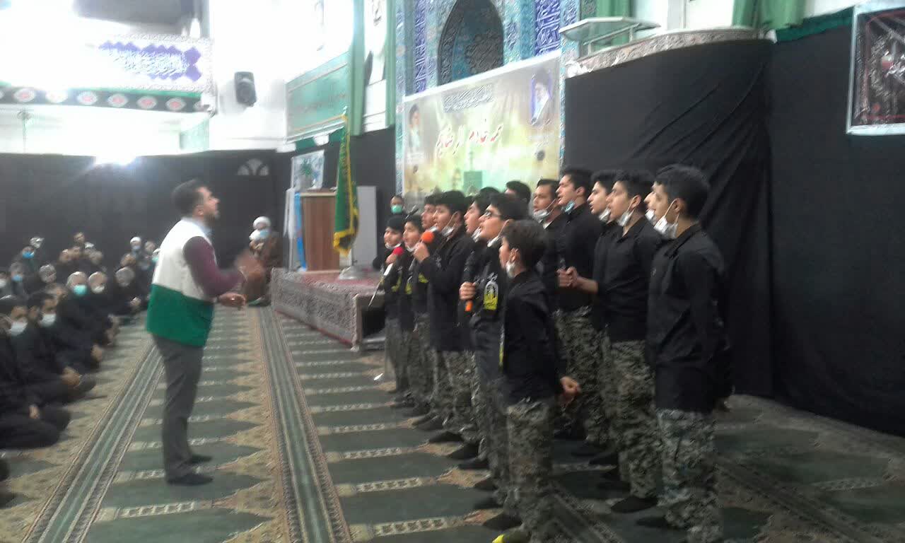 اجرای سرود بچه های مسجد با محوریت «شهادت امام رضا(ع)» در قائم شهر