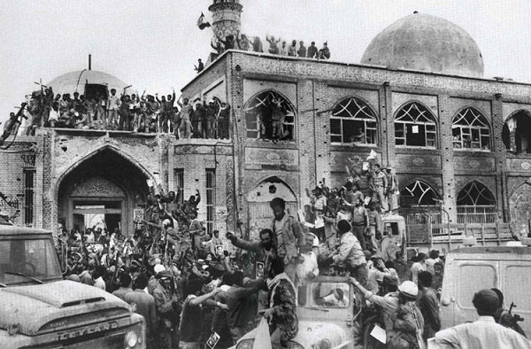 مسجد جامع خرمشهر نماد مقاومت، سربلندی و عزت مردم ایران است