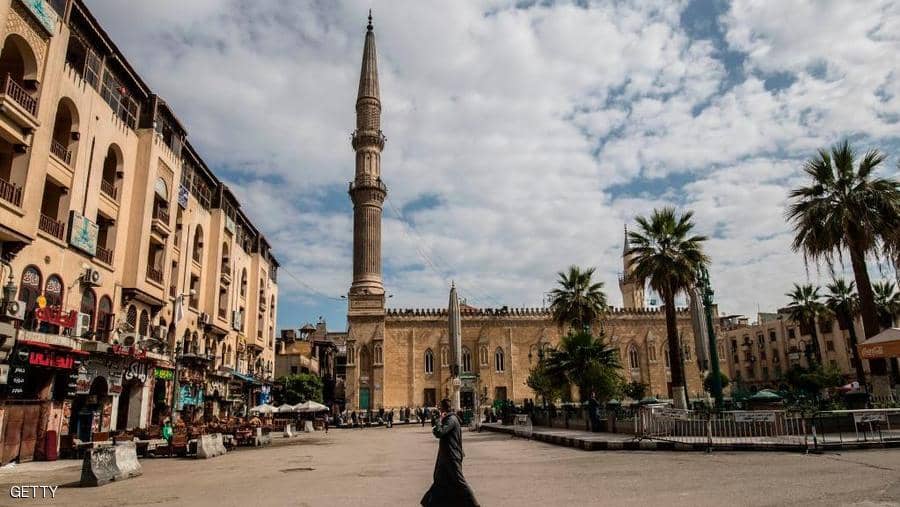 مساجد و کلیساهای مصر تعطیل شدند