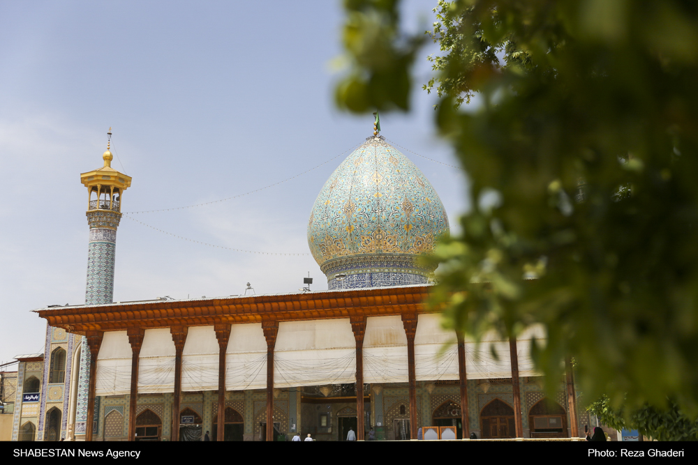 گزارشی از ارادت شیرازی ها به «آقوی آقام» + تعداد مساجد شیراز مزین به نام مبارک حضرت شاهچراغ (ع)