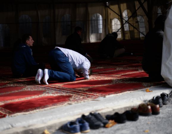 ادامه تعطیلی مساجد اتریش تا ۳۰ آوریل/ تبدیل خانه‌ها به مساجد در ماه رمضان