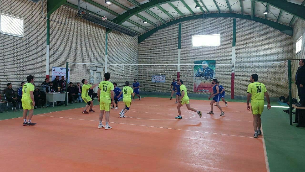 برگزاری مسابقات جام والیبال در مسجد «بیت الله» فسا