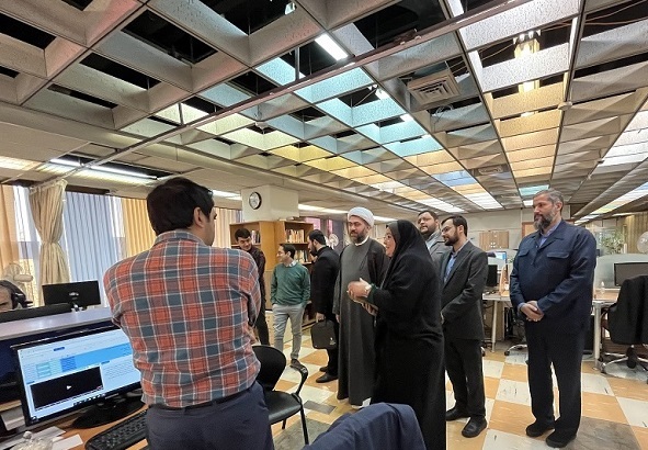 رئیس ستاد هماهنگی کانون‌های مساجد کشور از خبرگزاری صدا و سیما بازدید کرد