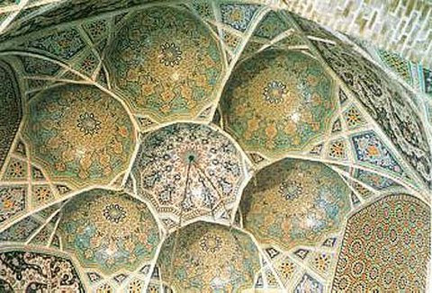 مسجد لرزاده؛ اثری ماندگار از عهد قاجار و با طاق‌های هفت کاسه
