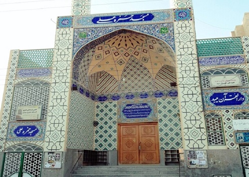 کانونی مسجدی که ۱۵۰ حافظ کل و ۱۰۰۰ حافظ اجزای مختلف قرآن را تربیت کرده است