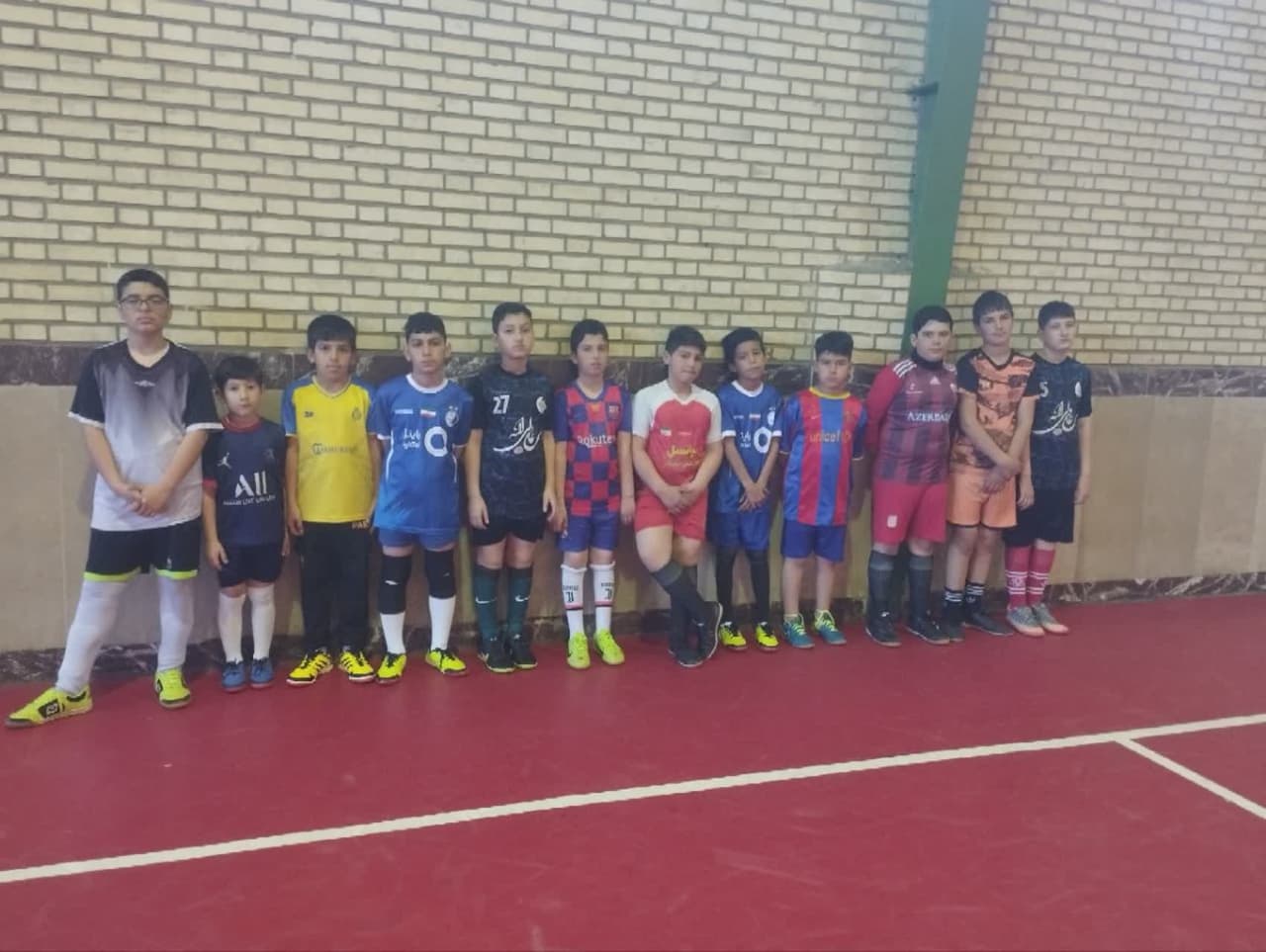 وقت سالن ورزشی برای بچه های مسجد