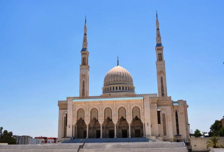 پخش تلاوت قرآن از مساجد الجزایر برای آرامش مردم