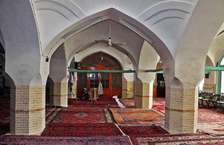 مرمت مسجد چهل ستون بازار تاریخی زنجان