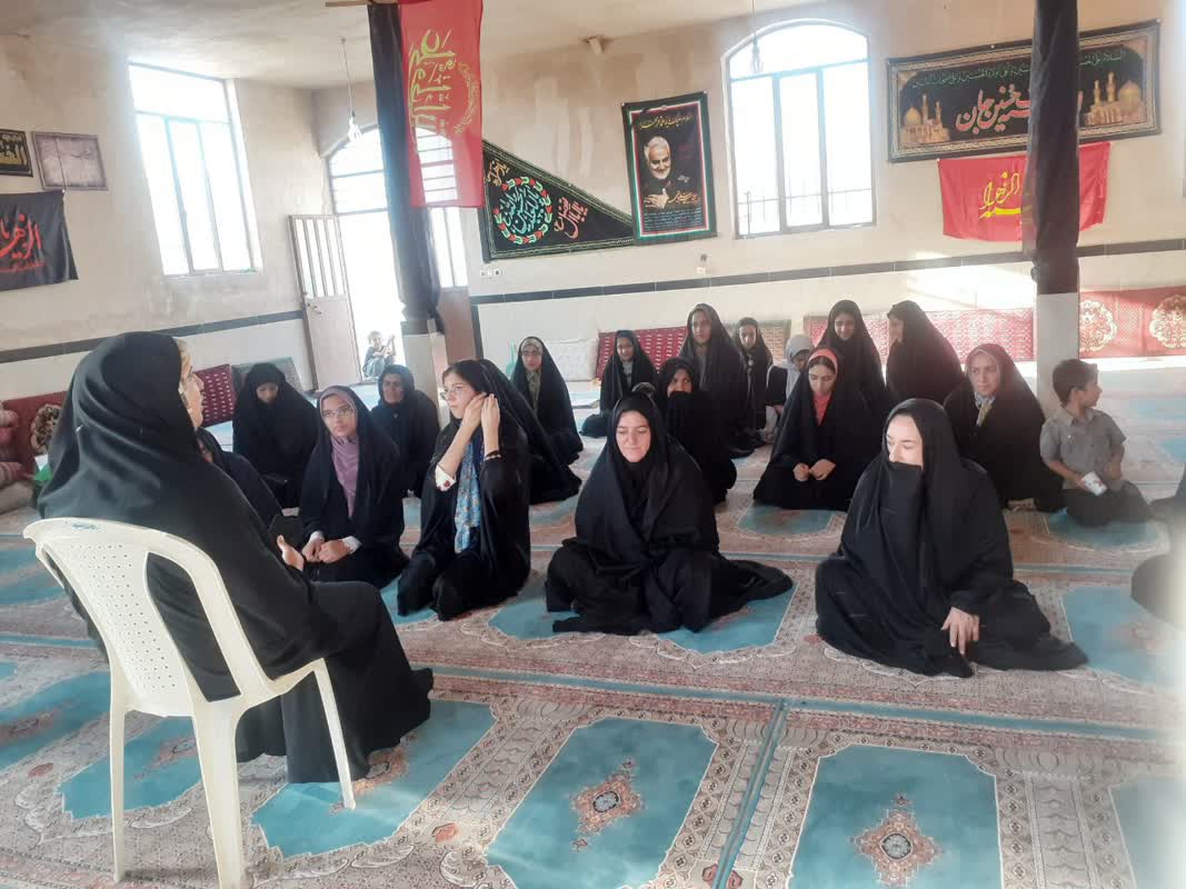 برگزاری کارگاه‌های عفاف و حجاب و محافل روزانه انس با قرآن در محرم حسینی