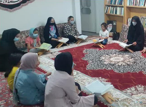 برگزاری حلقه های صالحین با محوریت قرآن و احکام در مساجد استان زنجان