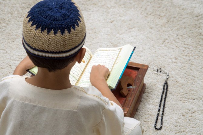 اجرای طرح حفظ قرآن با «کتاب الکترونیکی» در مسجد الازهر