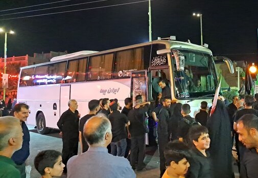 اعزام کاروان کانون «منتظران ظهور» کازرون برای حضور در آیین تشییع رهبر شهید در شهر مقدس قم