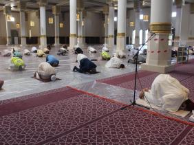 از اشک شوق نمازگزاران الجزایری برای بازگشایی مساجد تا گشایش مسجد جامع «سرینگر»