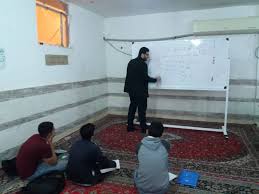 کلاس درس در مسجد